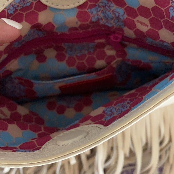 HOBO fringe crossbodypreloved excellent condition - Picture 3 of 3